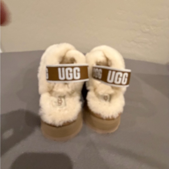 UGG Women's Disco Cross Slide clogs size 10 - Picture 9 of 9